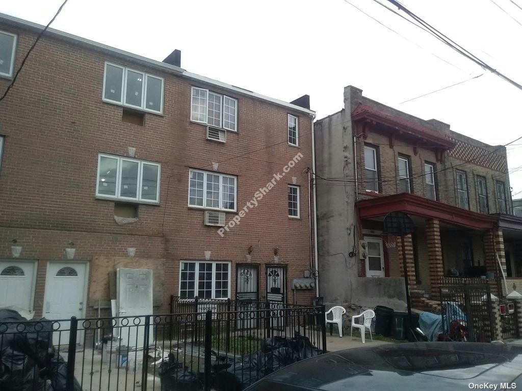 584 HINSDALE ST, EAST NEW YORK, NY 11207, photo 1