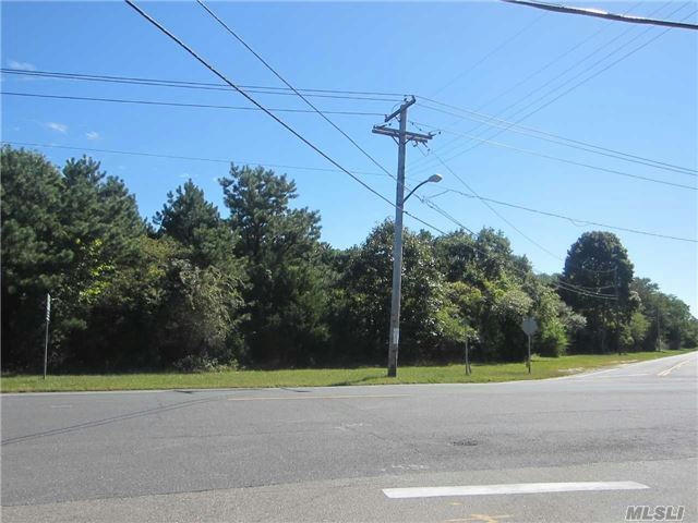 83 MONTAUK HWY, WESTHAMPTON, NY 11977, photo 1 of 3