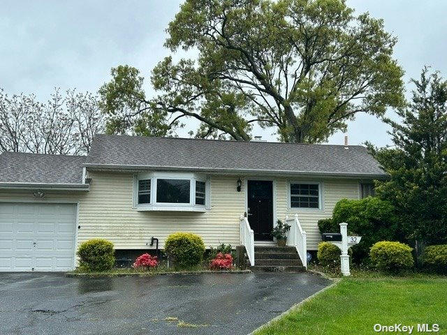 32 9TH AVE, BRENTWOOD, NY 11717, photo 1 of 18