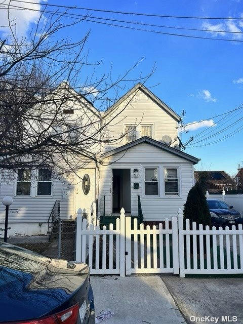 118-23 201ST PL, SAINT ALBANS, NY 11412, photo 1 of 28