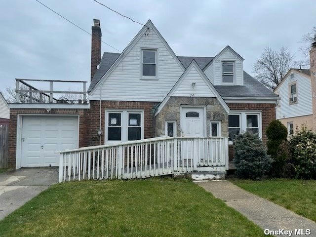 288 WALLACE ST, FREEPORT, NY 11520, photo 1 of 21