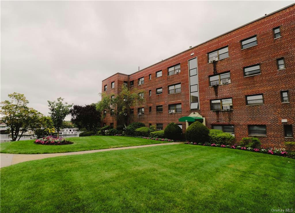 35 SHADY GLEN CT APT 3G, NEW ROCHELLE, NY 10805, photo 1 of 11