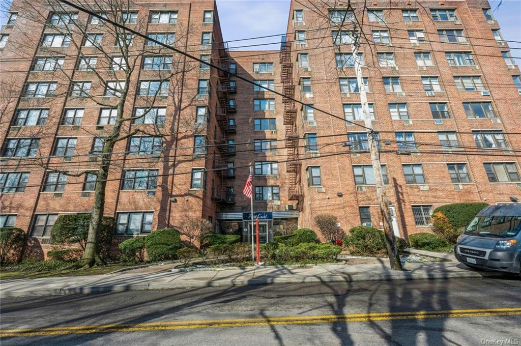 575 BRONX RIVER RD APT 2D, YONKERS, NY 10704, photo 1 of 29