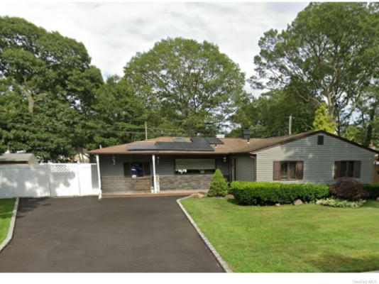 3 MICHELE CT HOLTSVILLE NY 11742 RE MAX