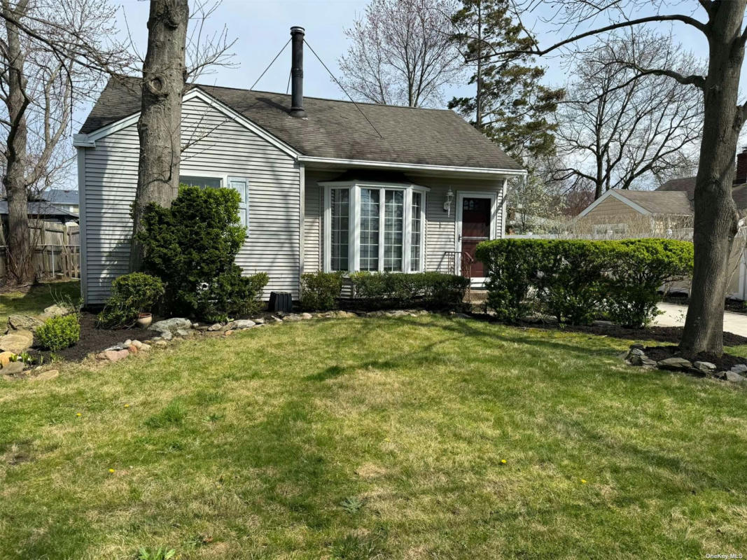 15 CARL PL, PATCHOGUE, NY 11772, photo 1 of 25