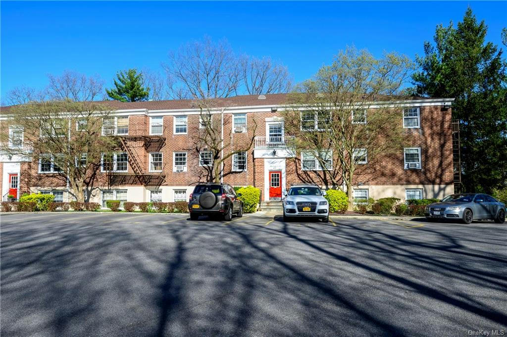 65 ROCKLEDGE RD APT TH, BRONXVILLE, NY 10708, photo 1 of 32