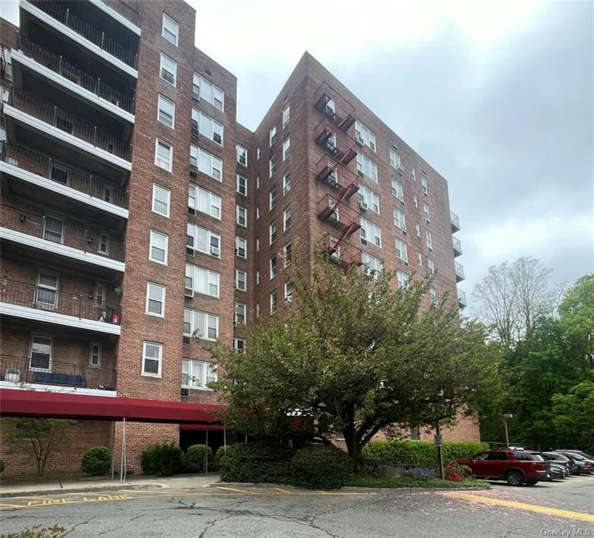 245 RUMSEY RD APT 2K, YONKERS, NY 10701, photo 1 of 7