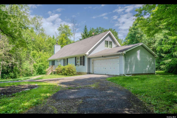 193 ROSSWAY RD, PLEASANT VALLEY, NY 12569 - Image 1