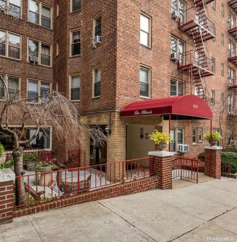 71-11 YELLOWSTONE BLVD # 4B, FOREST HILLS, NY 11375, photo 1 of 8