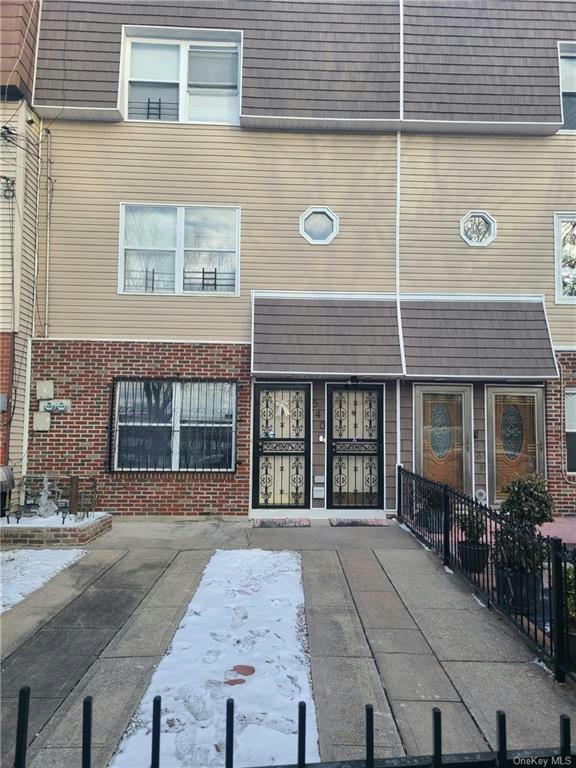 540 PUGSLEY AVE, BRONX, NY 10473, photo 1 of 16