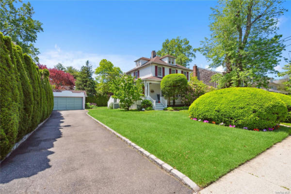 172 WILLOW ST, ROSLYN HEIGHTS, NY 11577 - Image 1