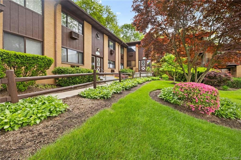 4 W LAWRENCE PARK DR UNIT 7, PIERMONT, NY 10968, photo 1 of 19