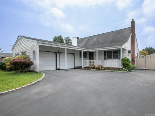 12 WEXFORD DR, OAKDALE, NY 11769 - Image 1