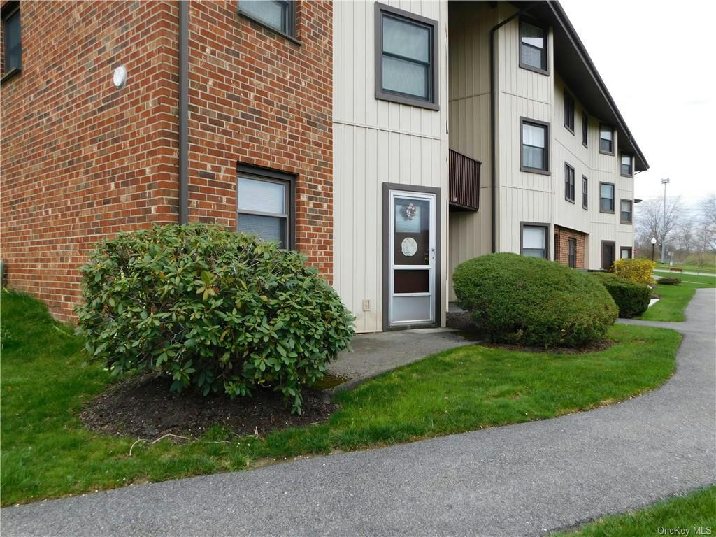 18 HASTINGS CT # 18A, JEFFERSON VALLEY, NY 10598, photo 1 of 12