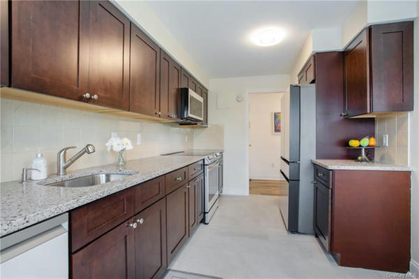 400 HIGH POINT DR APT 511, HARTSDALE, NY 10530, photo 5 of 20
