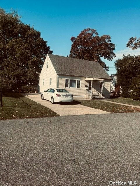 236 W 14TH ST, DEER PARK, NY 11729, photo 1 of 4