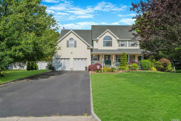 1 CREST HOLLOW LN, MANORVILLE, NY 11949 - Image 1